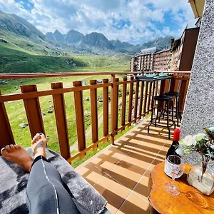 Apartamento Estudio Pie De Pista-vistas-wiffi-netfli Hut 7353 Andorra